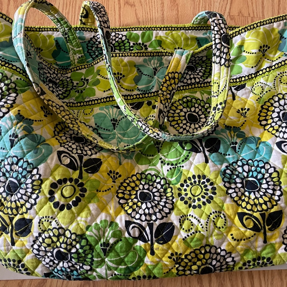 Vera Bradley- large green paisley Tote